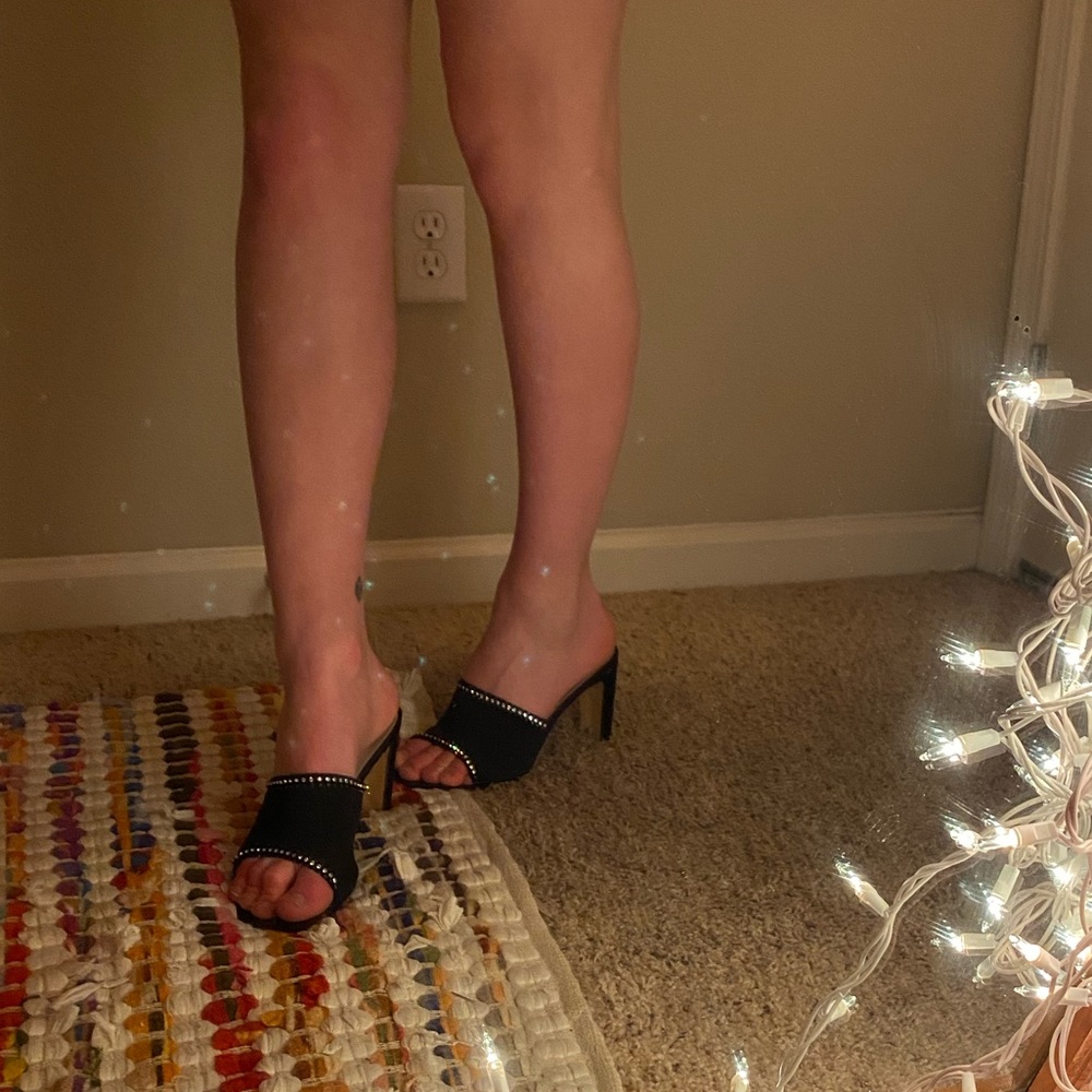 Bedazzled black heels!